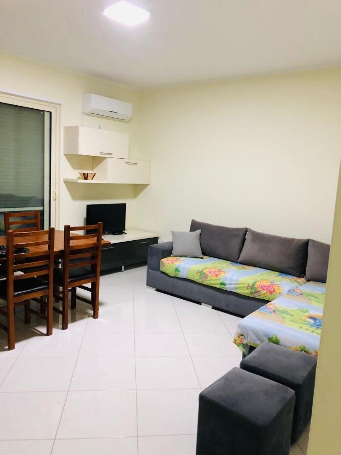 Leo Apartament Дуррес Экстерьер фото